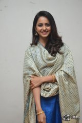 Rakul Preet Singh at Rarandoi Veduka Chudham Press Meet